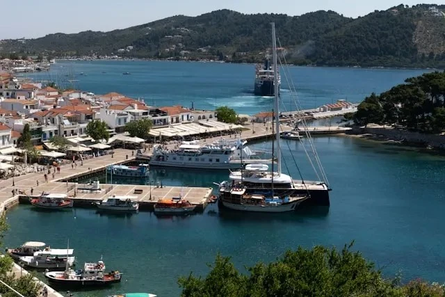 Skiathos old port ladokola tavern panoramic view (Small)